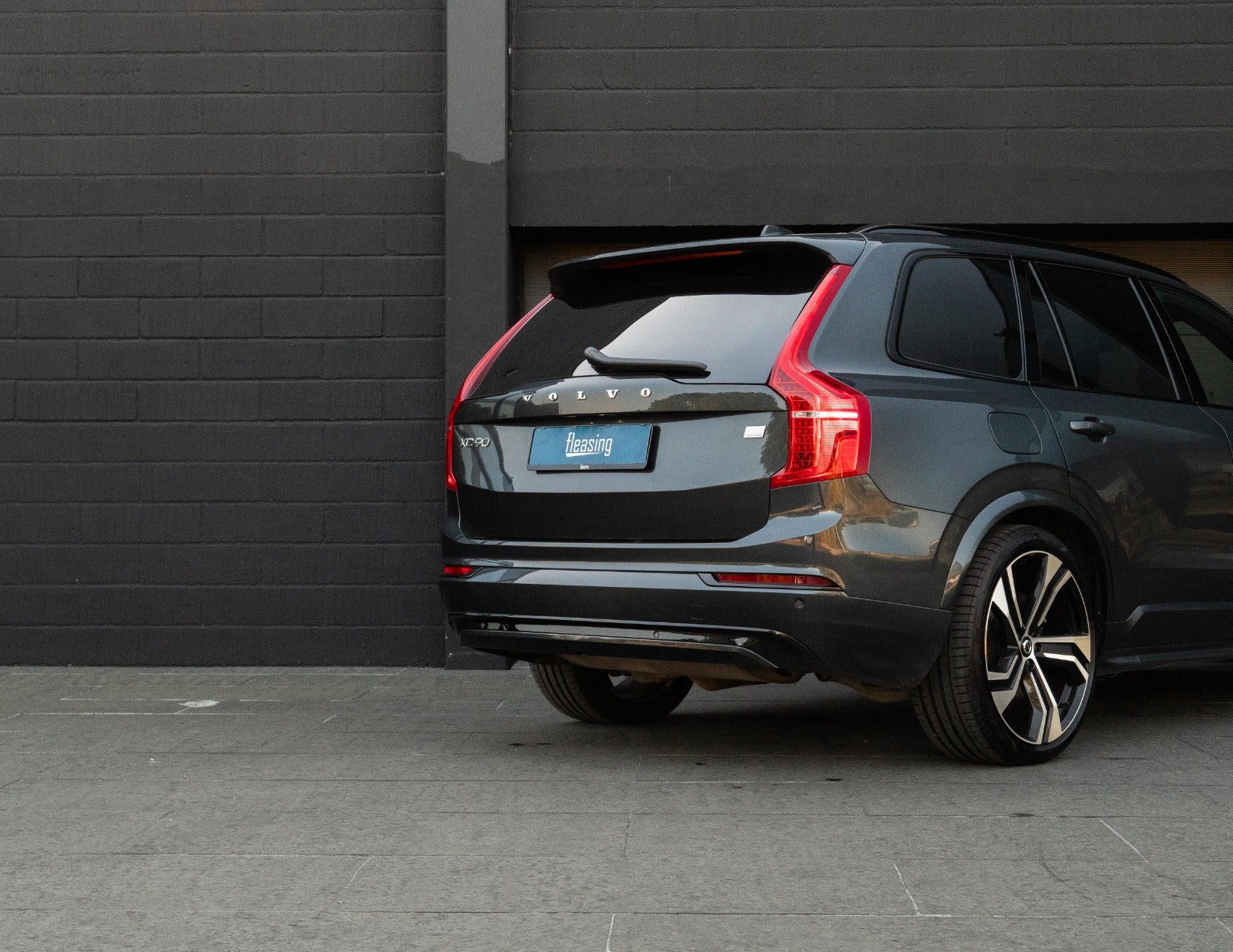 flexleasing-volvo-xc90-20-t8-recharge-r-design-aut-awd-7prs-5d-findleasing