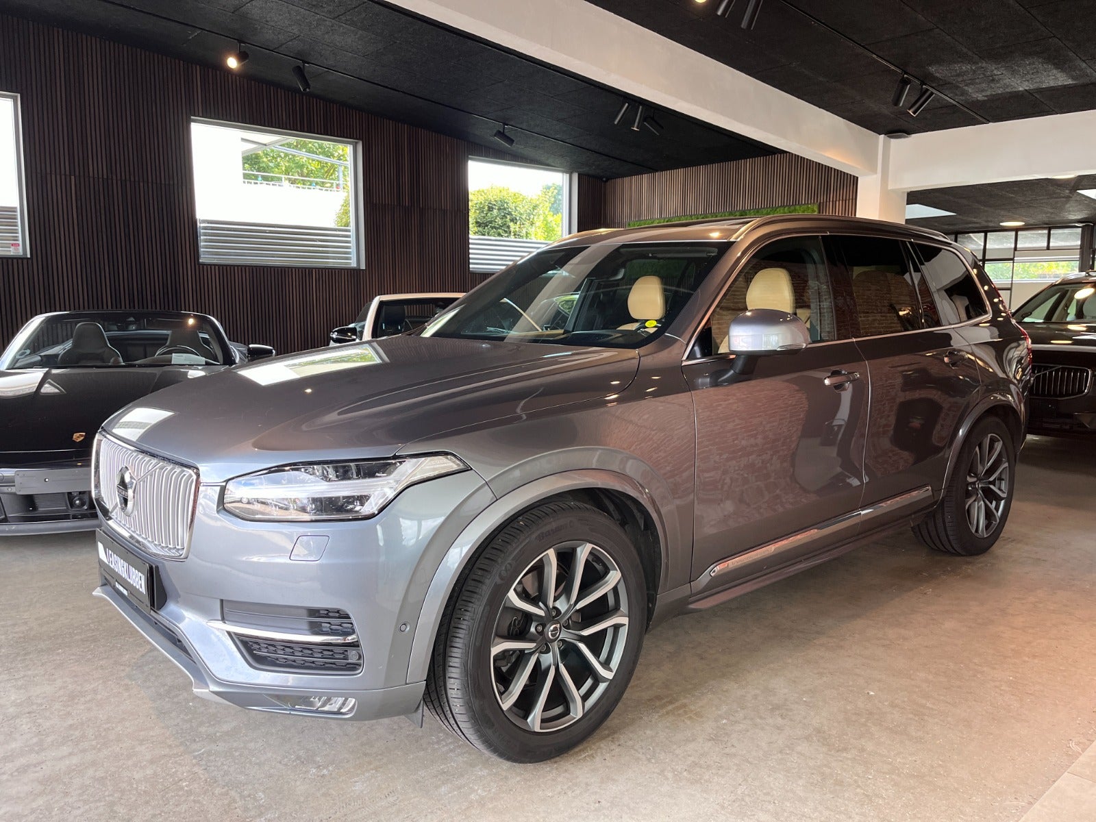 flexleasing-volvo-xc90-20-d5-235-inscription-aut-awd-7prs-5d-findleasing