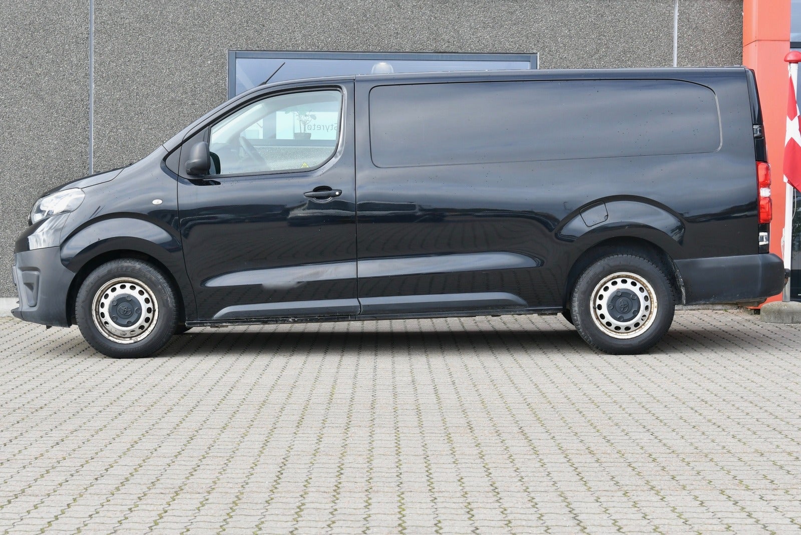 flexleasing-toyota-4-runner-proace-20-d-120-long-comfort-4d-findleasing