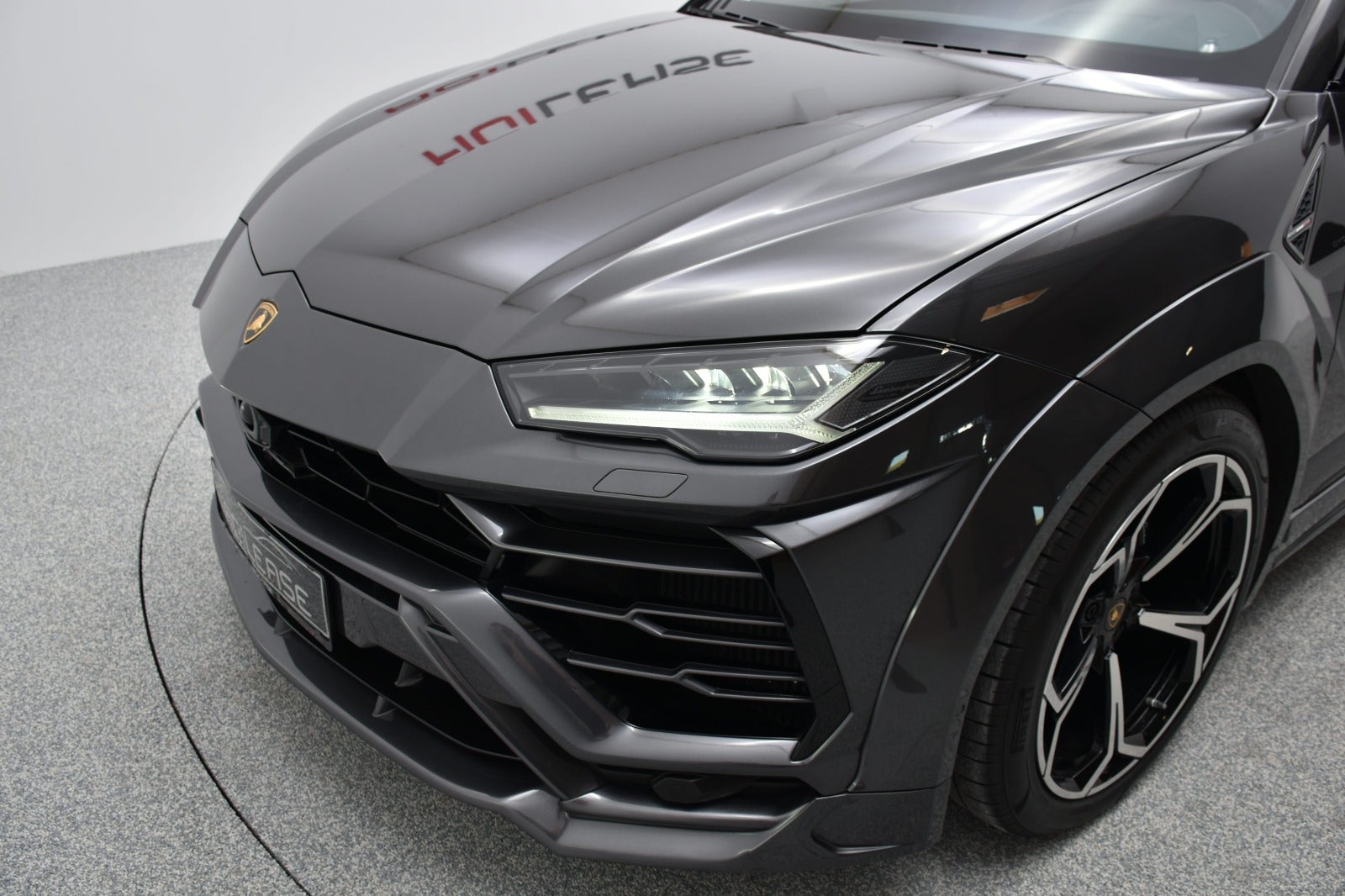 flexleasing-lamborghini-urus-40-5d-findleasing