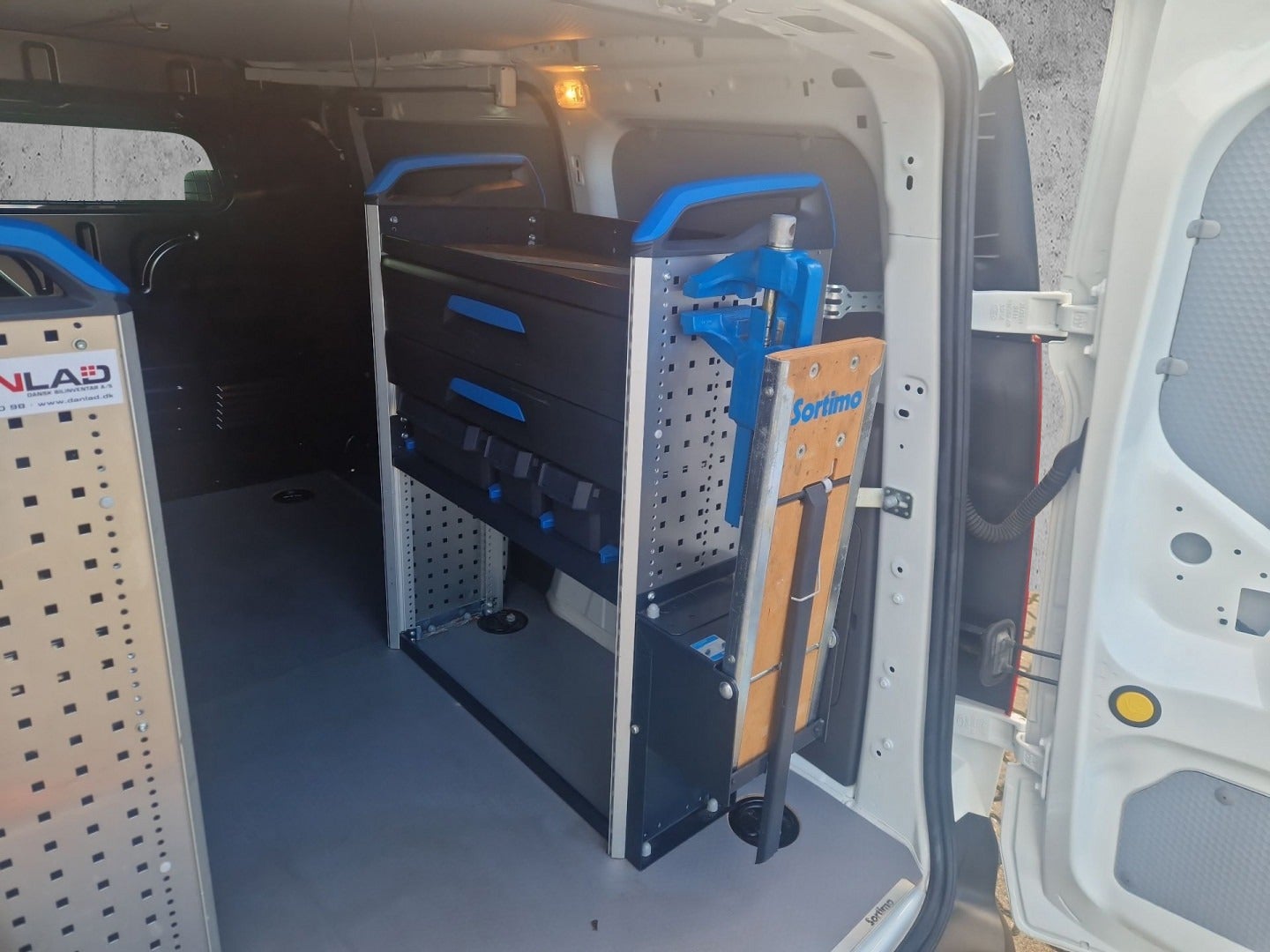 flexleasing-ford-transit-connect-15-ecoblue-trend-lang-findleasing