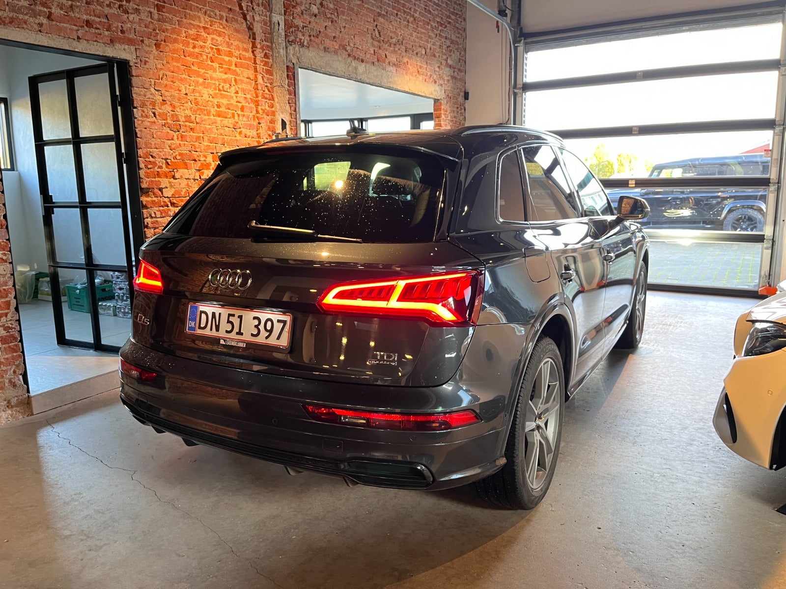 flexleasing-audi-q5-20-tdi-190-s-line-quattro-s-tr-5d-findleasing