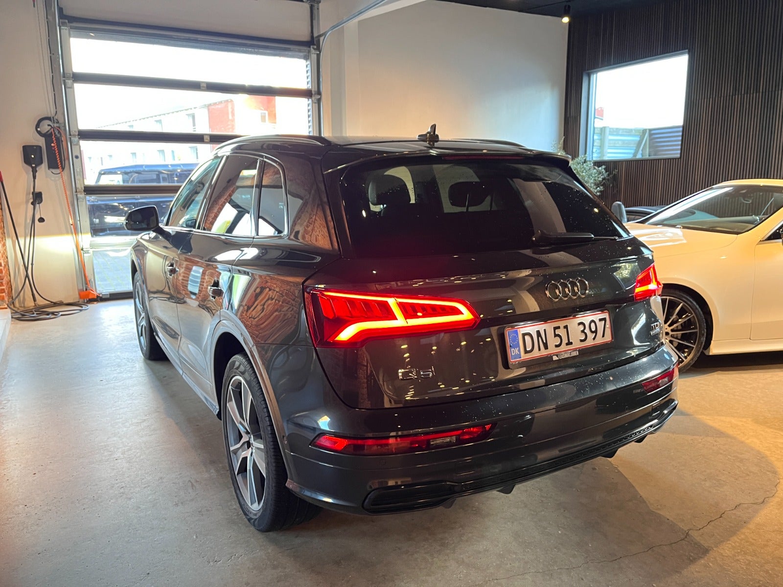 flexleasing-audi-q5-20-tdi-190-s-line-quattro-s-tr-5d-findleasing