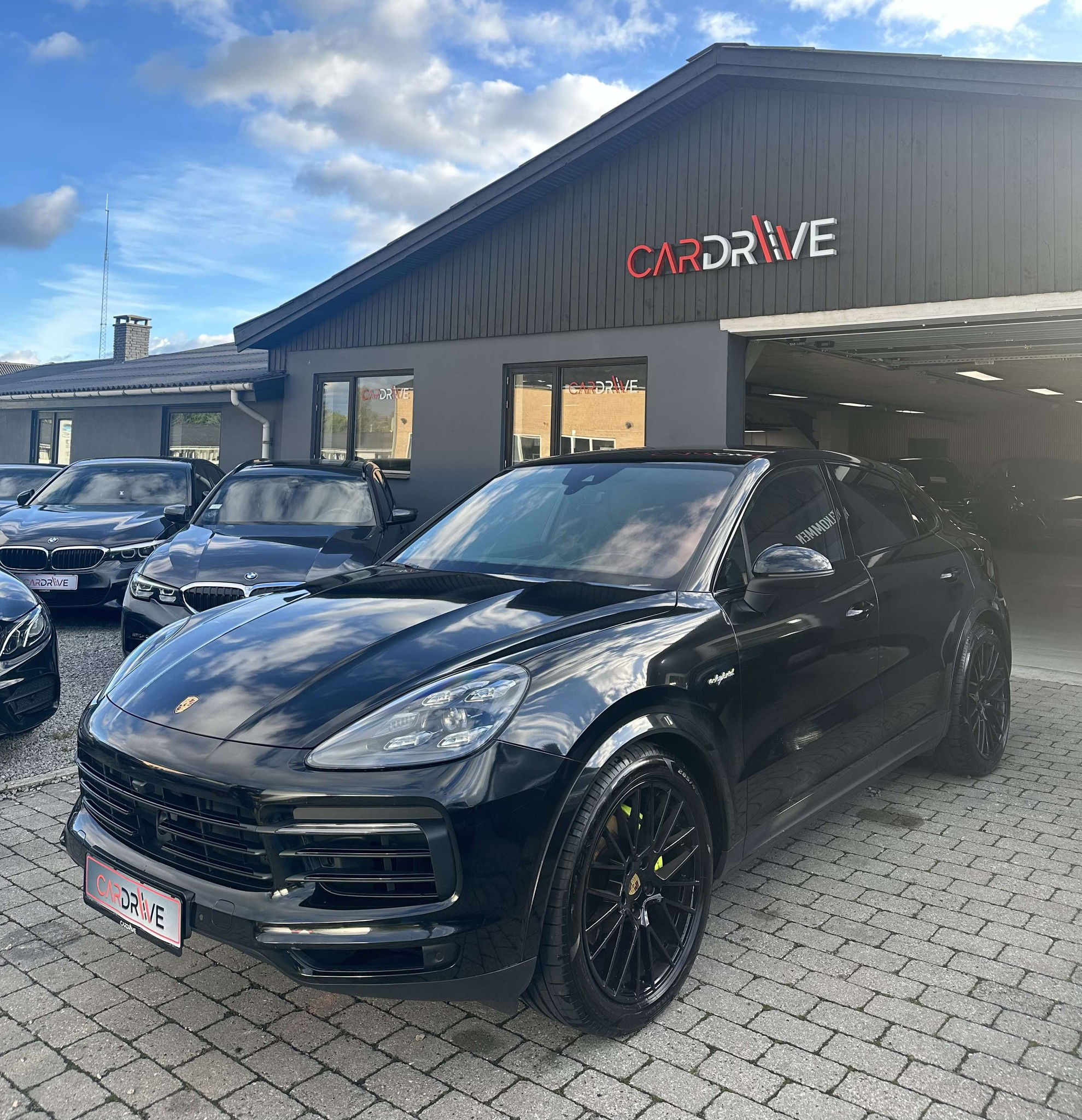 flexleasing-porsche-cayenne-s-iii-coupe-30-v6-462-hk-e-hybrid-4x4-tiptronic-s-findleasing