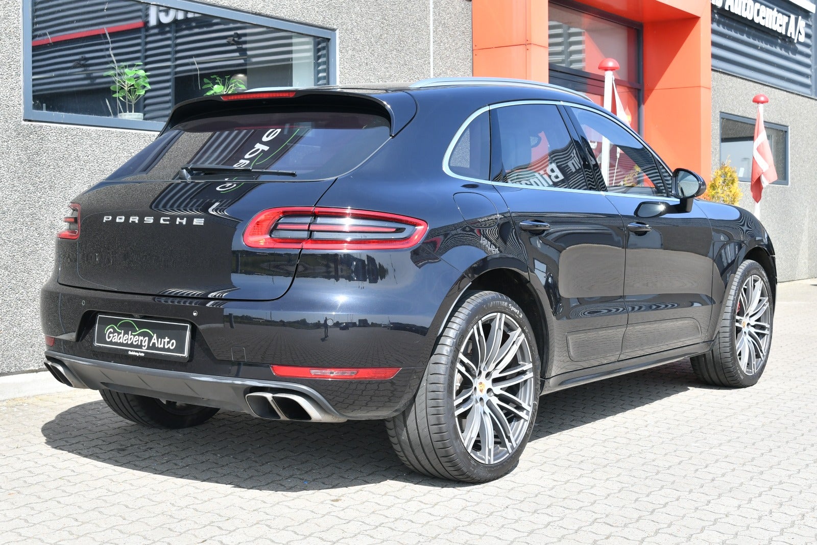 flexleasing-porsche-macan-turbo-36-pdk-5d-findleasing