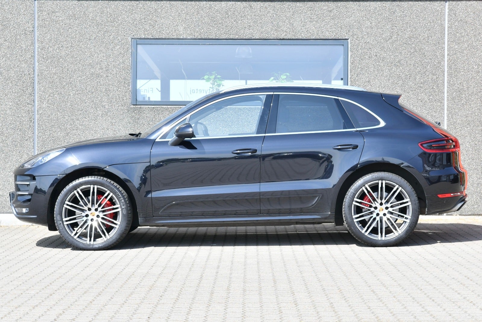 flexleasing-porsche-macan-turbo-36-pdk-5d-findleasing