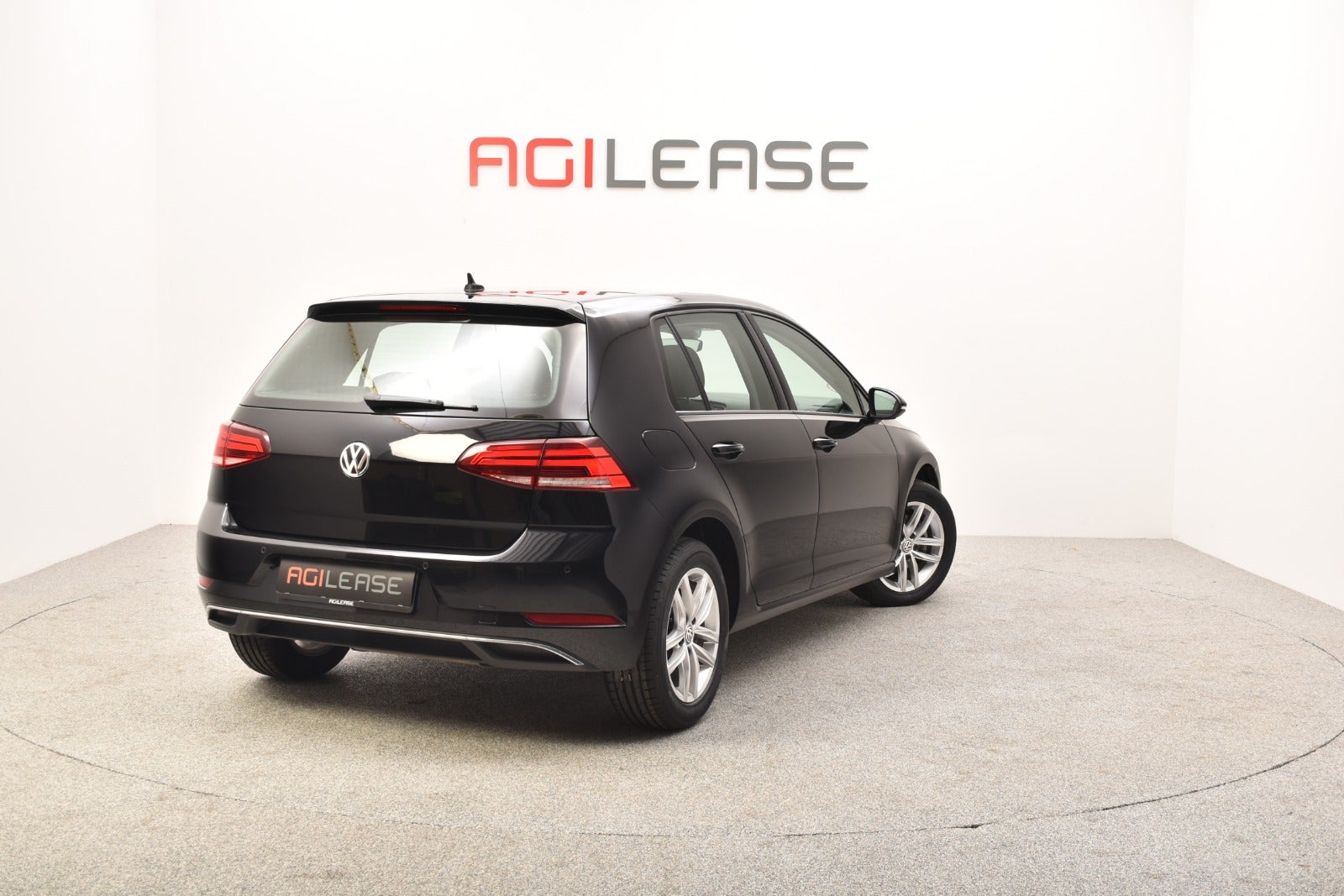 flexleasing-vw-golf-vii-16-tdi-115-comfortline-dsg-van-5d-findleasing