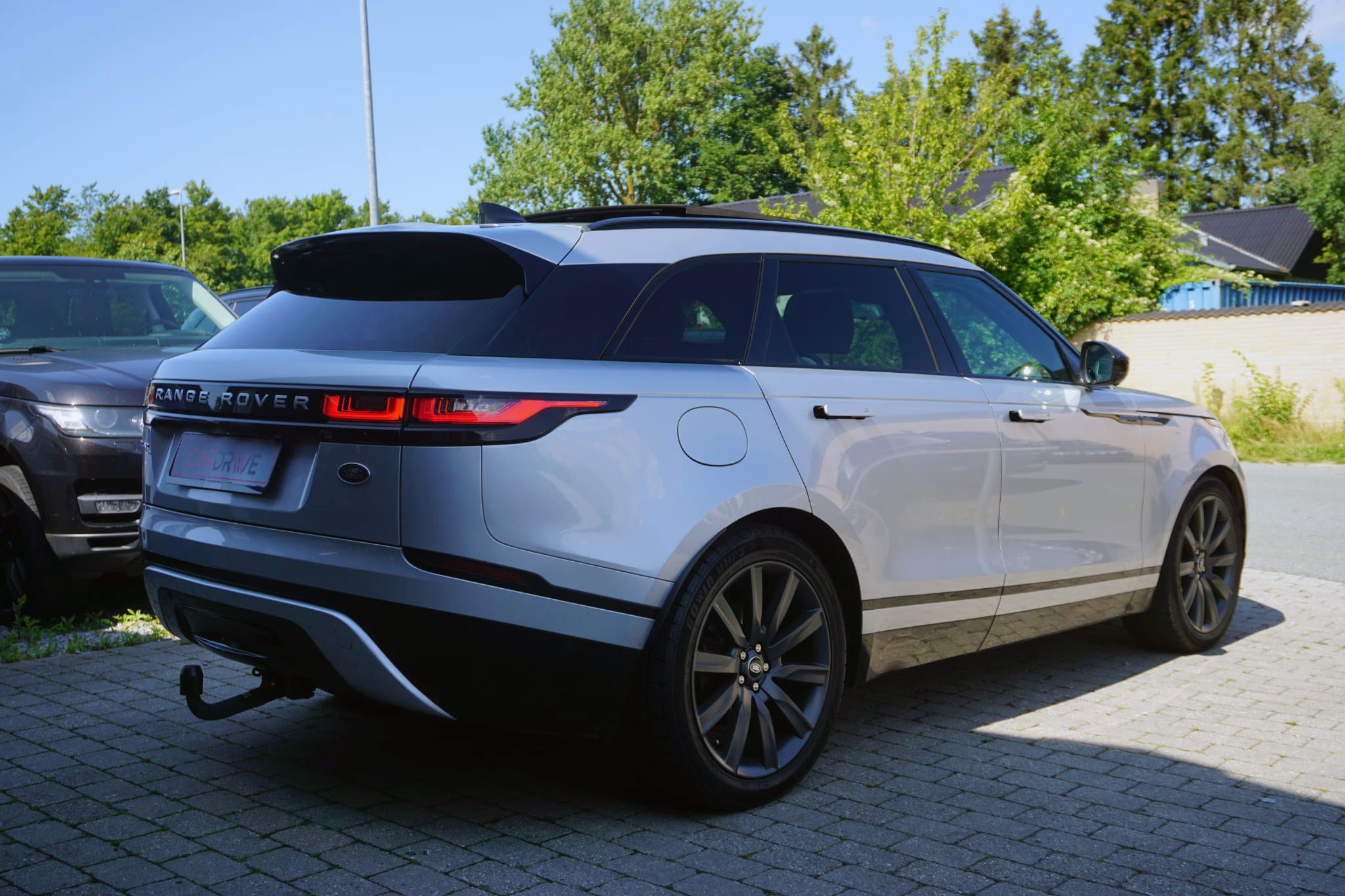 flexleasing-land-rover-range-rover-velar-d-300-30-v6-300-hk-awd-automatic-findleasing