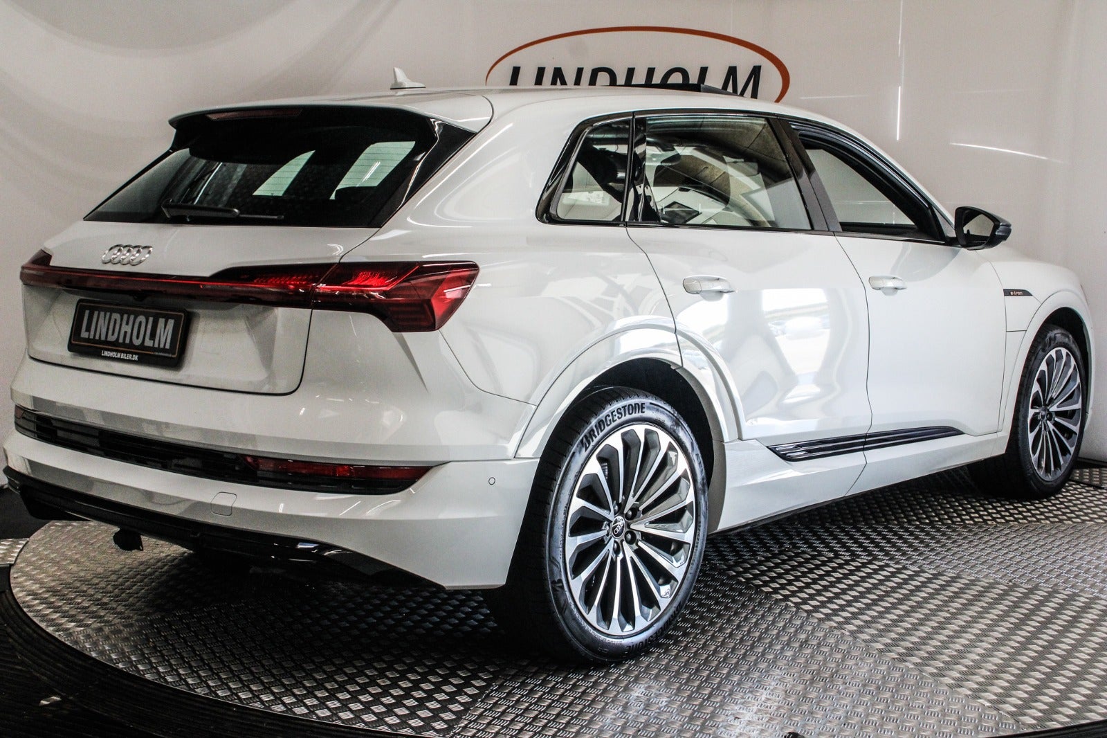 flexleasing-audi-e-tron-55-s-line-quattro-5d-findleasing