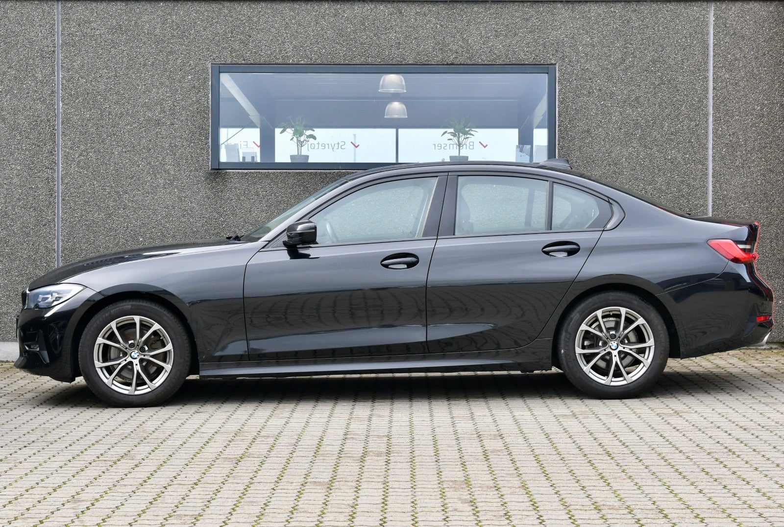 flexleasing-bmw-320d-20-sport-line-aut-4d-findleasing