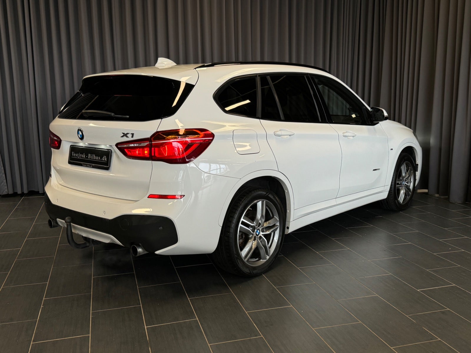 flexleasing-bmw-x1-20-xdrive20i-aut-5d-findleasing