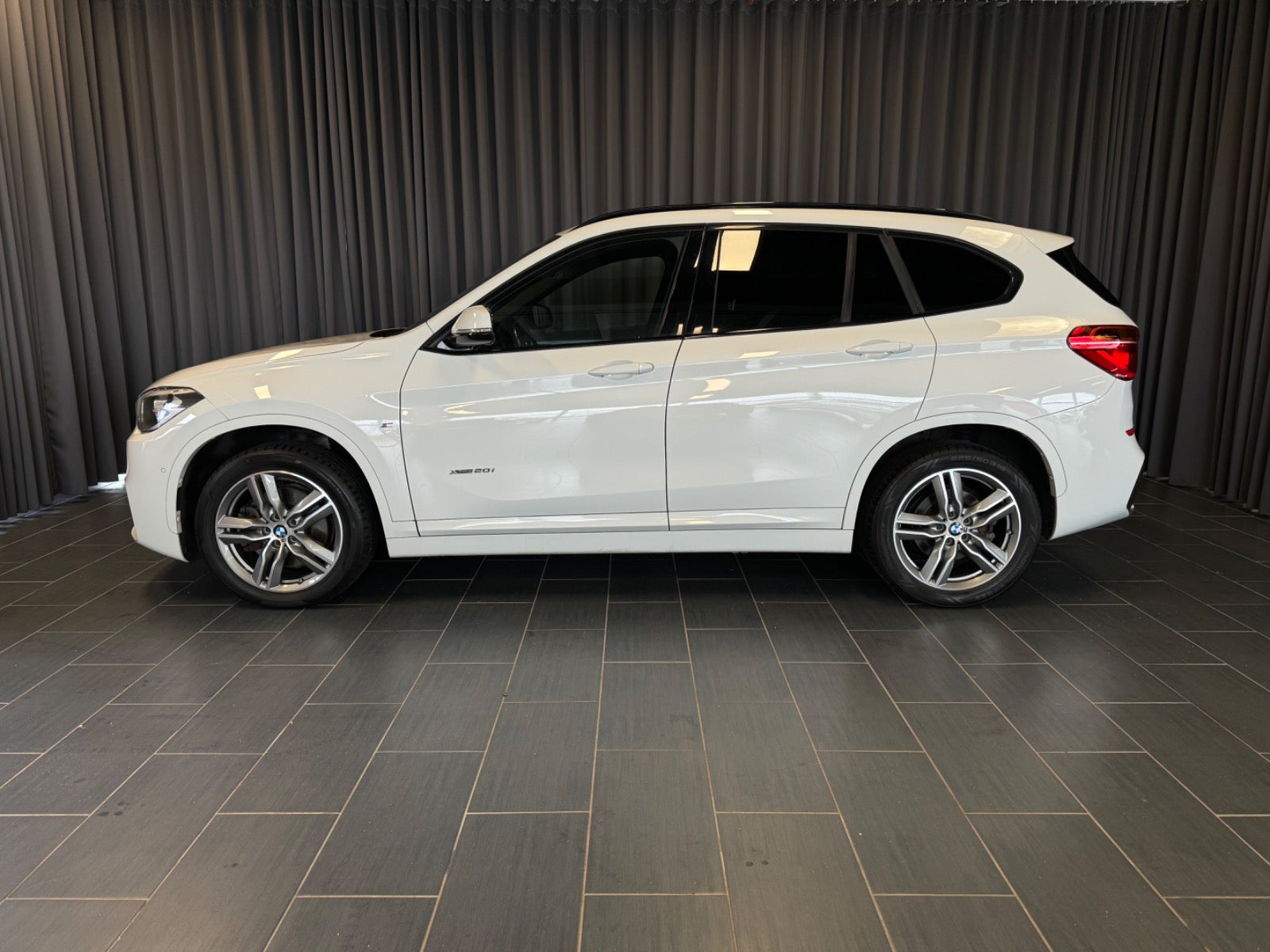 flexleasing-bmw-x1-20-xdrive20i-aut-5d-findleasing