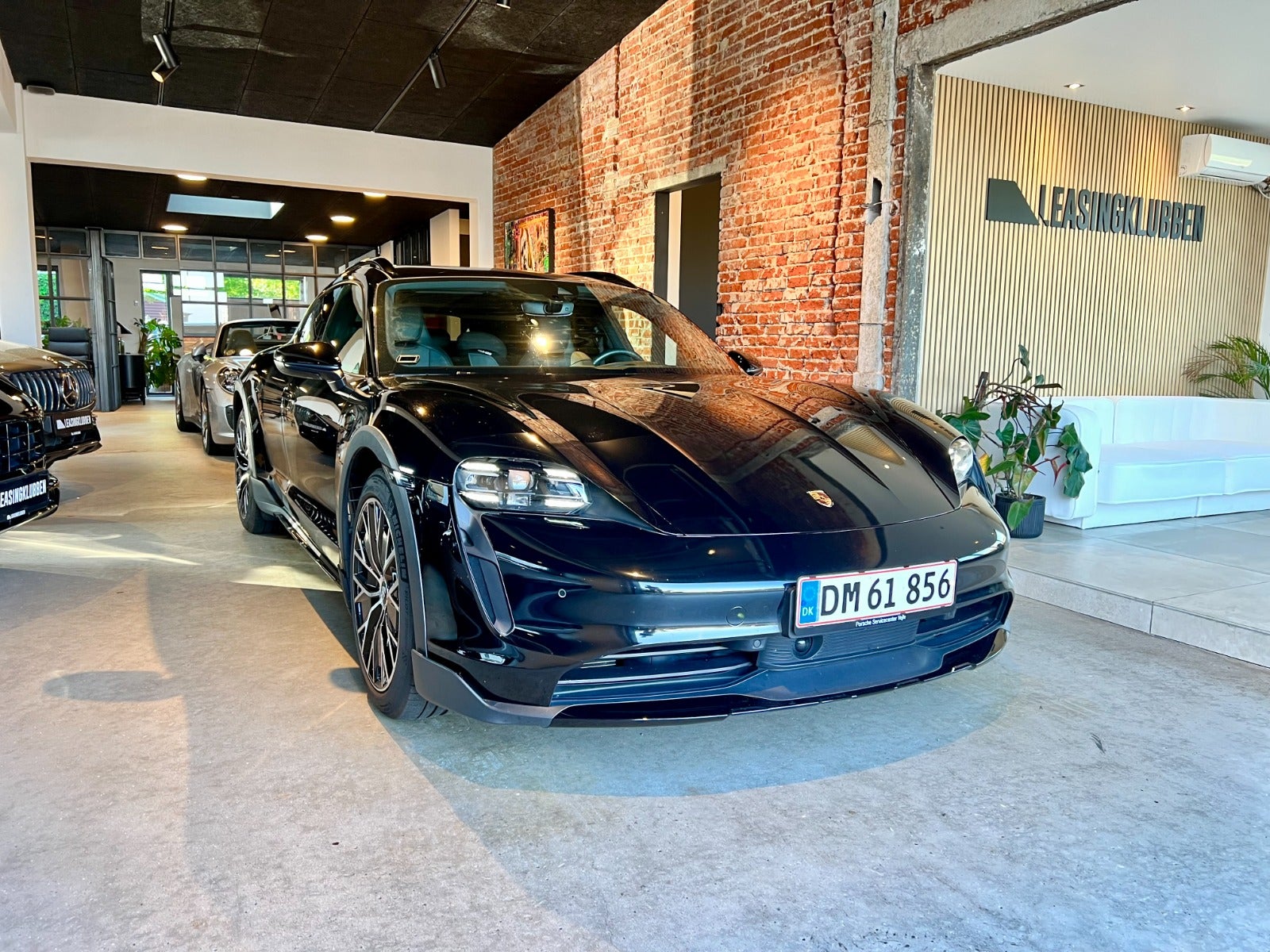 flexleasing-porsche-taycan-4-performance-cross-turismo-5d-findleasing