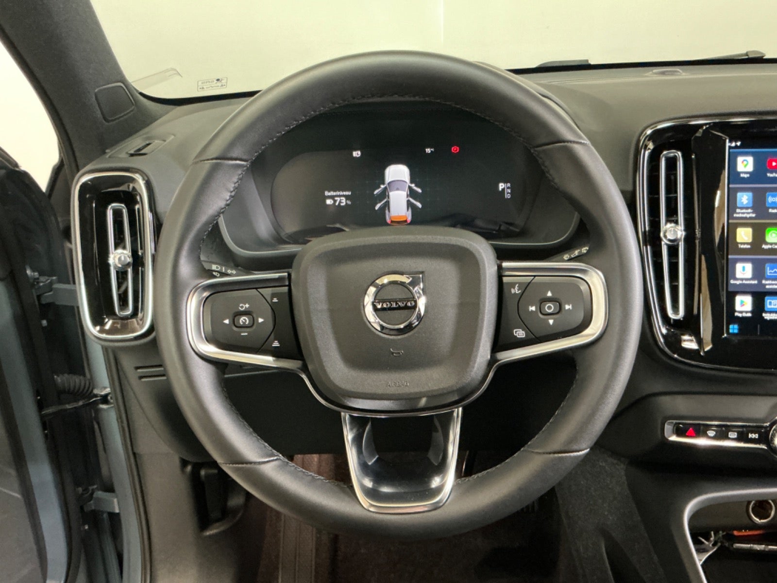 flexleasing-volvo-xc40-p6-recharge-core-5d-findleasing