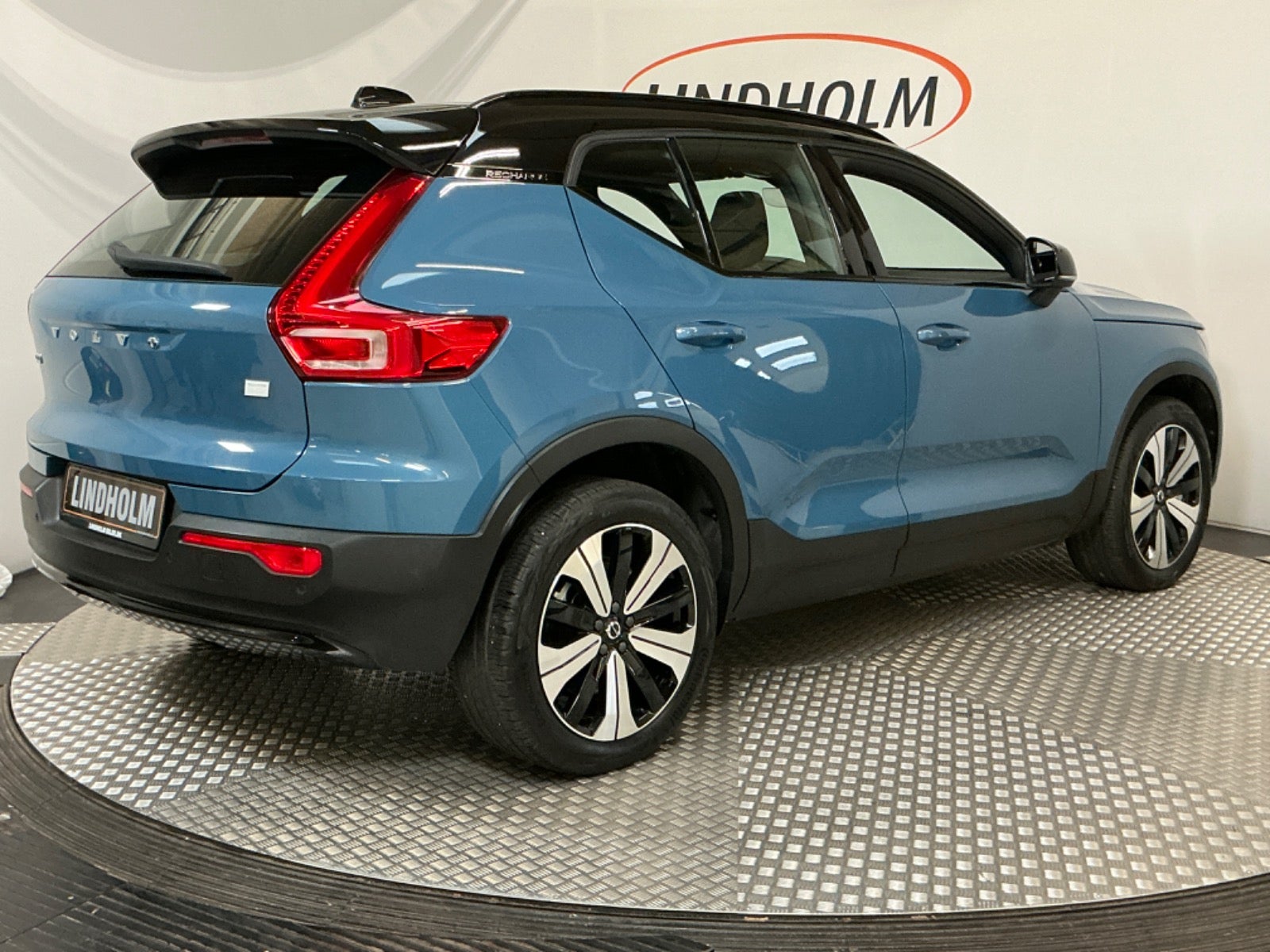 flexleasing-volvo-xc40-p6-recharge-core-5d-findleasing