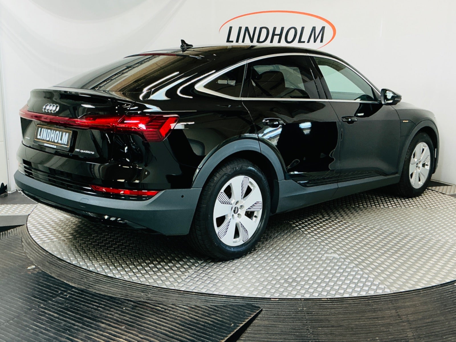 flexleasing-audi-e-tron-55-prestige-sportback-quattro-5d-findleasing