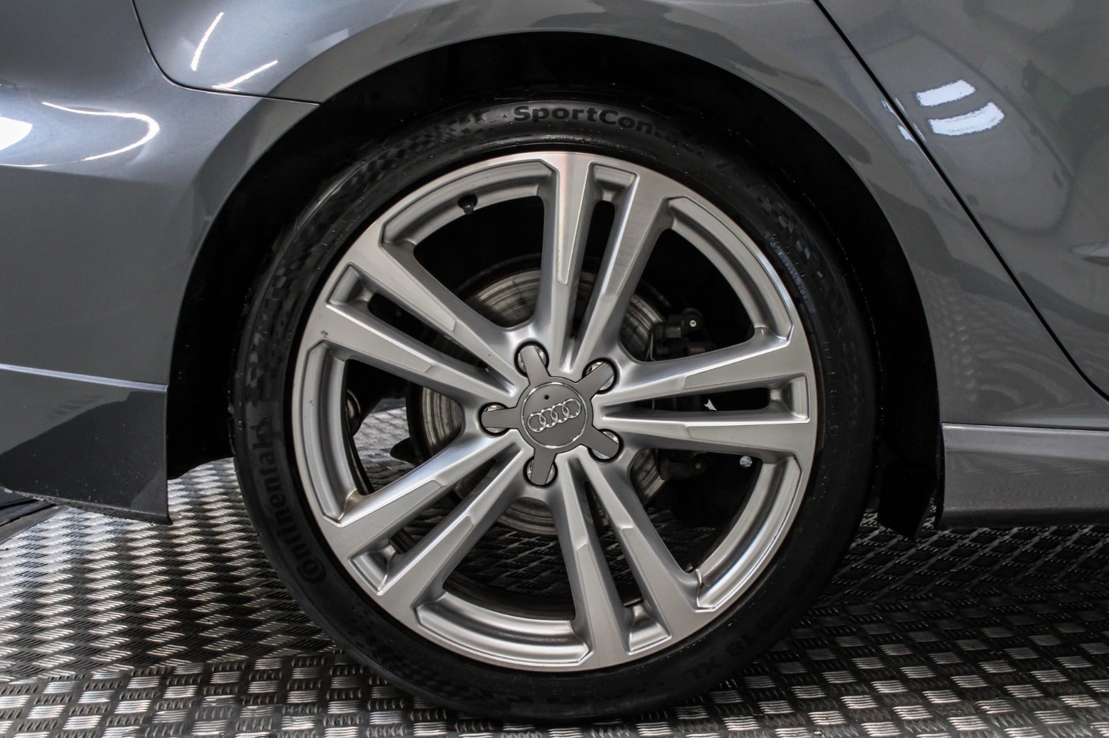 flexleasing-audi-a3-35-tfsi-s-line-sportback-s-tr-5d-findleasing