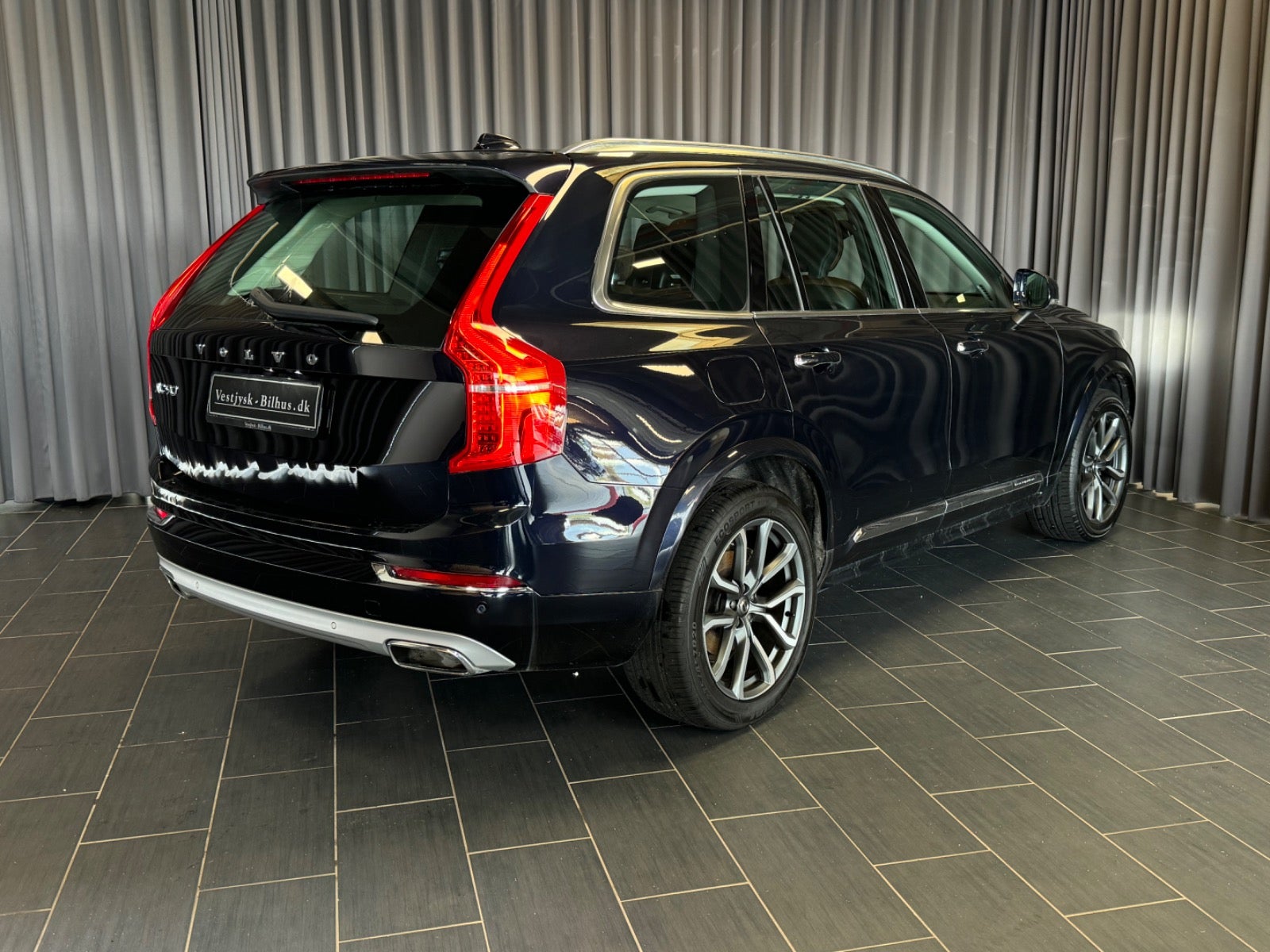 flexleasing-volvo-xc90-20-b5-235-inscription-aut-awd-7prs-5d-findleasing