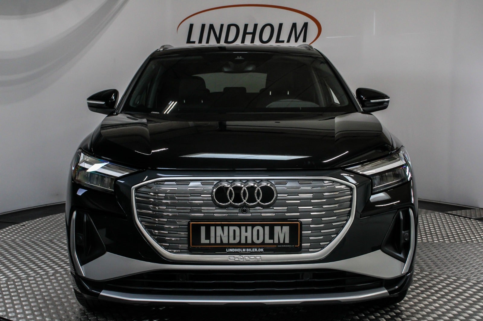 flexleasing-audi-q4-e-tron-40-attitude-s-line-5d-findleasing