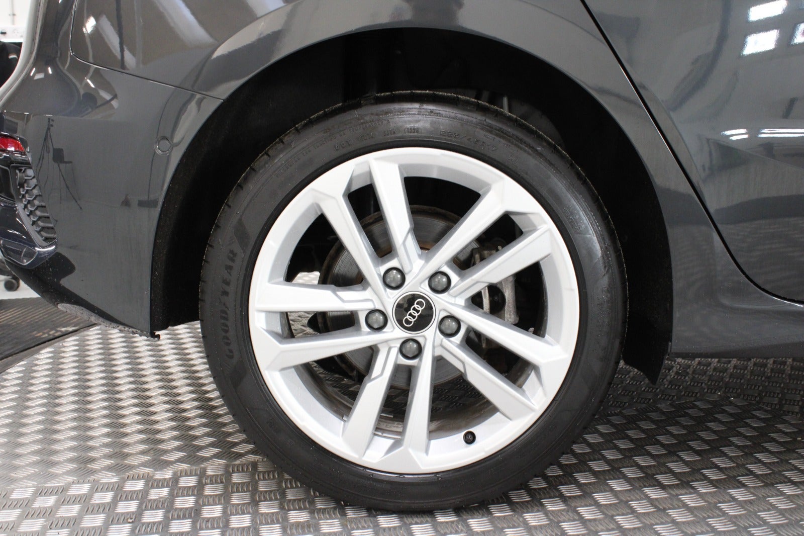 flexleasing-audi-a3-40-tfsi-e-prestige-sportback-s-tr-5d-findleasing