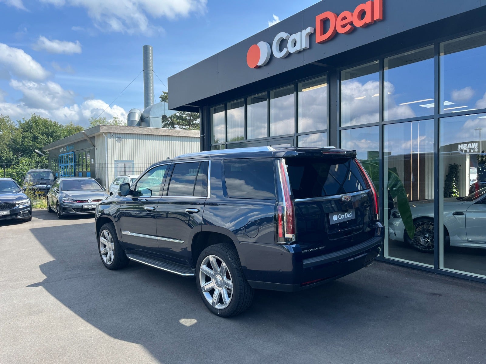 flexleasing-cadillac-escalade-62-v8-luxury-aut-5d-findleasing