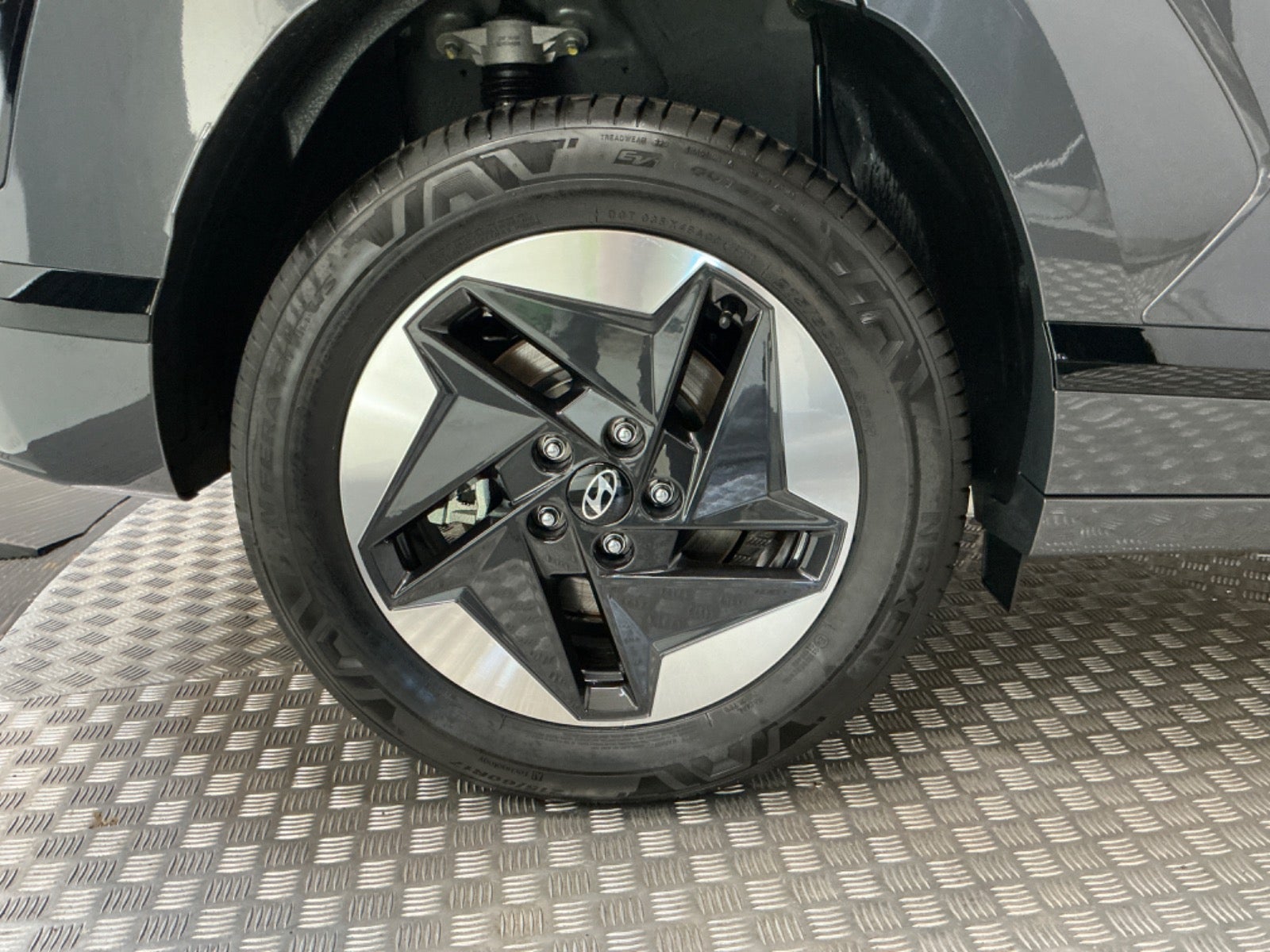 flexleasing-hyundai-kona-65-ev-essential-5d-findleasing