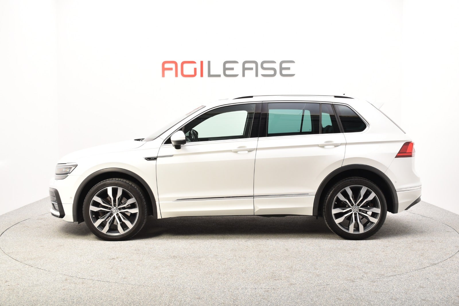 flexleasing-vw-tiguan-20-tdi-190-r-line-dsg-4motion-5d-findleasing