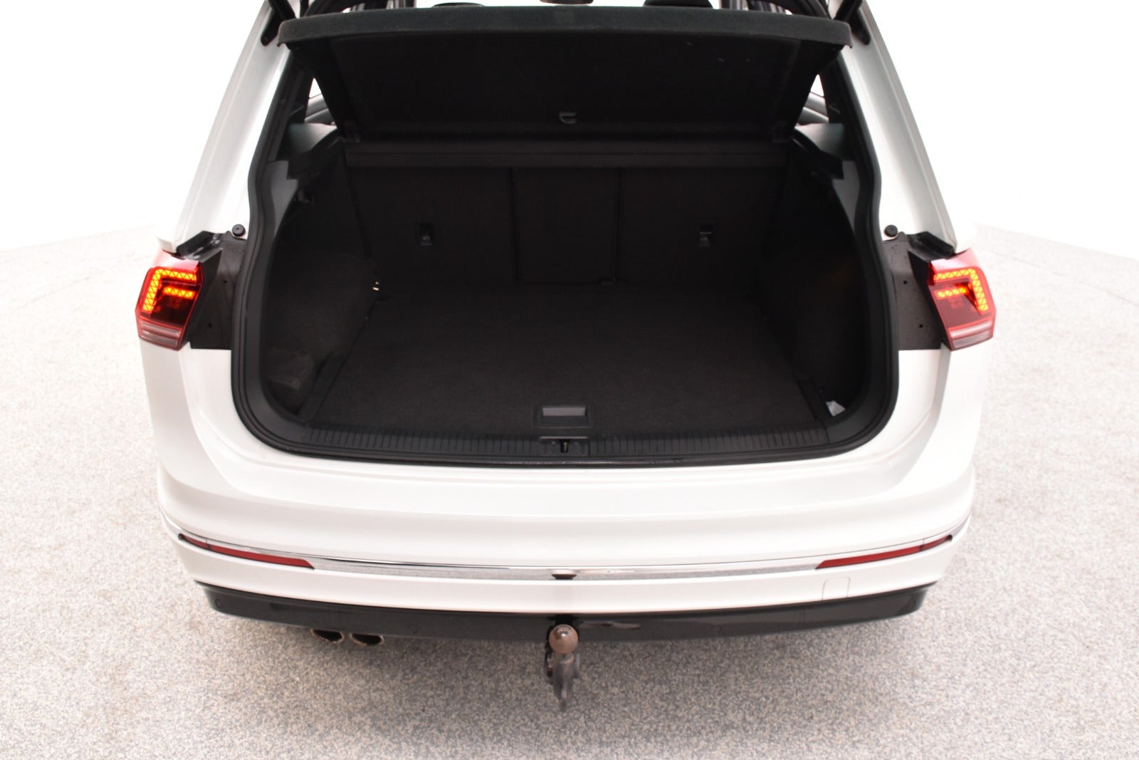 flexleasing-vw-tiguan-20-tdi-190-r-line-dsg-4motion-5d-findleasing