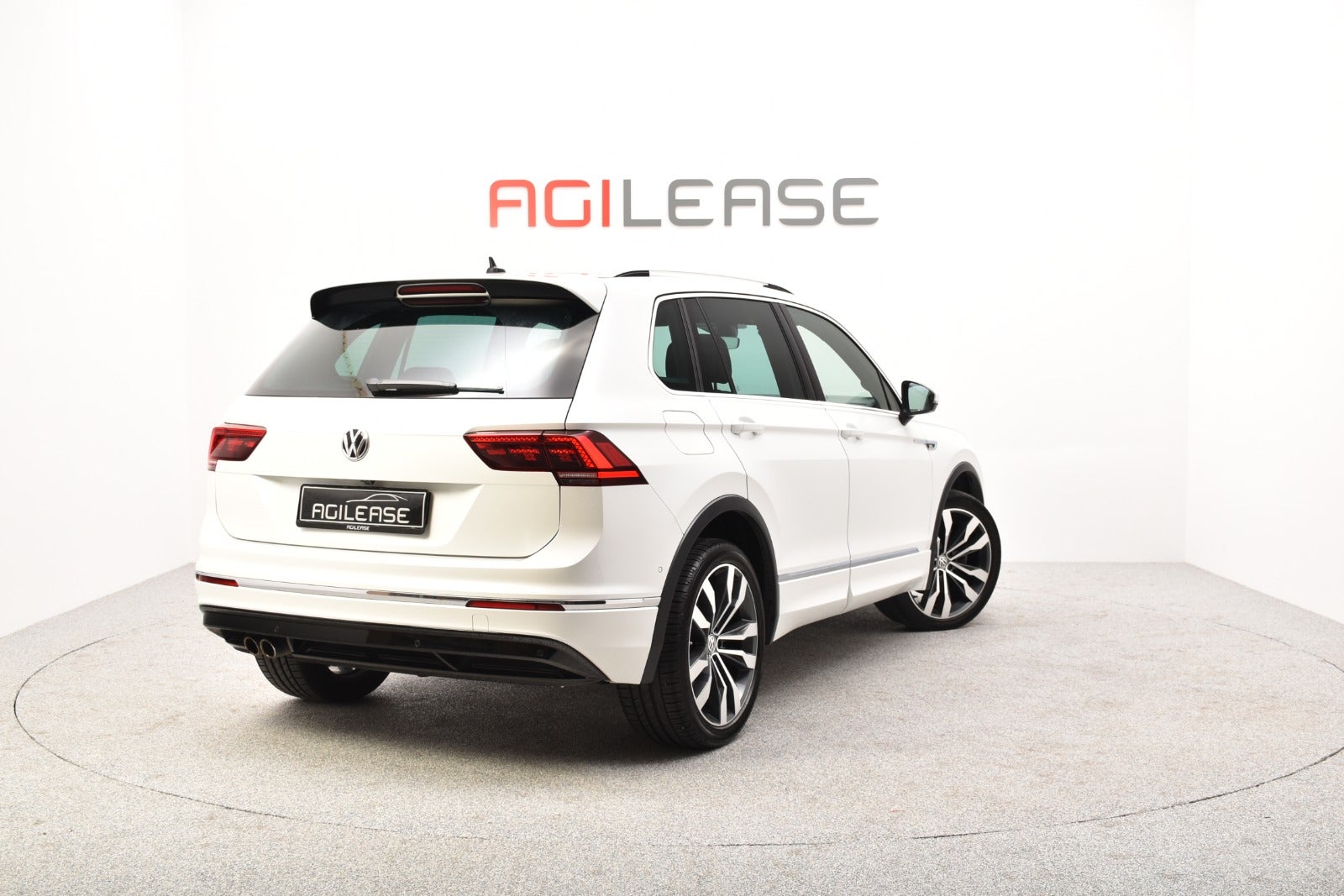 flexleasing-vw-tiguan-20-tdi-190-r-line-dsg-4motion-5d-findleasing