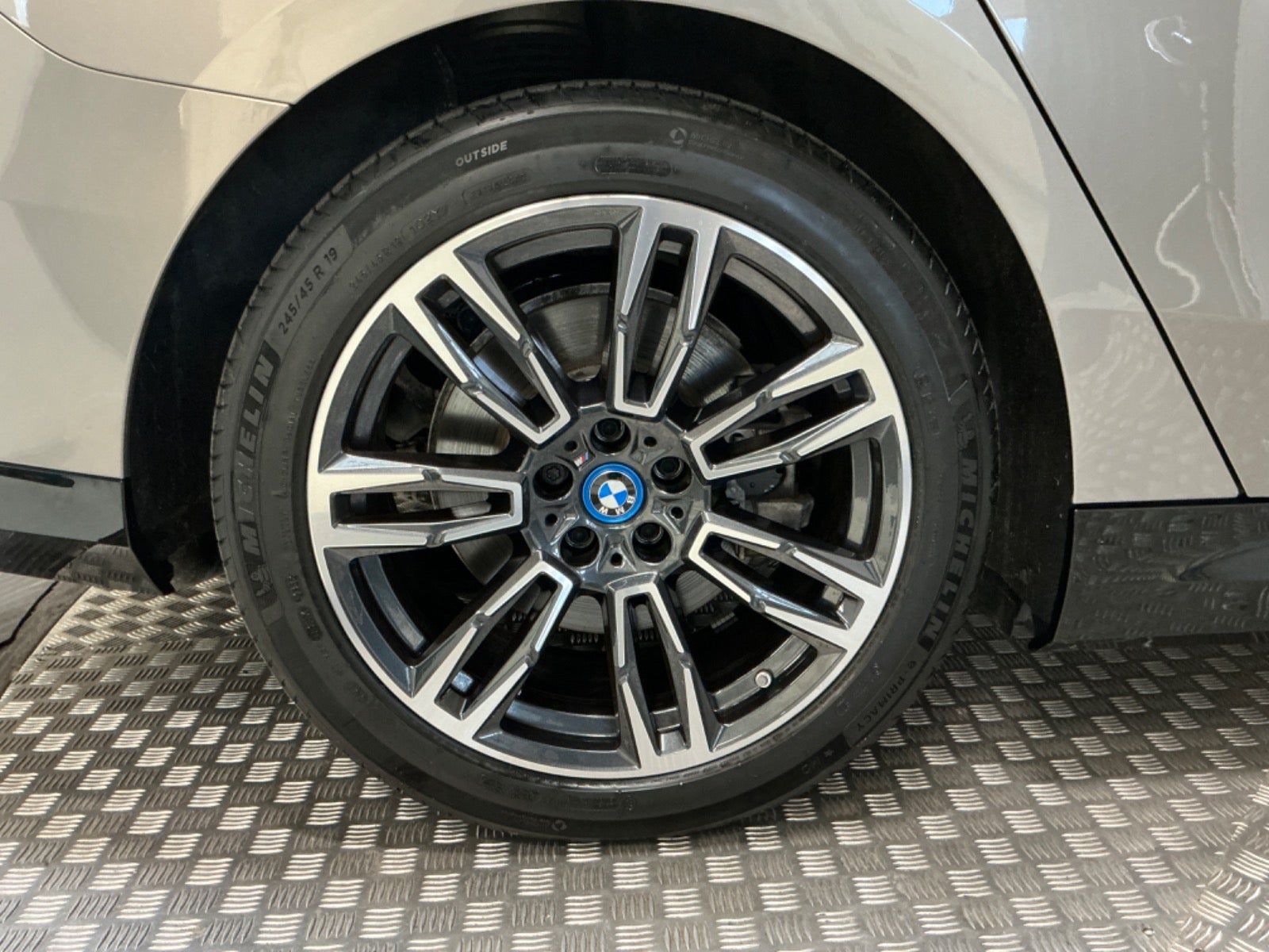 flexleasing-bmw-i5-edrive40-m-sport-4d-findleasing