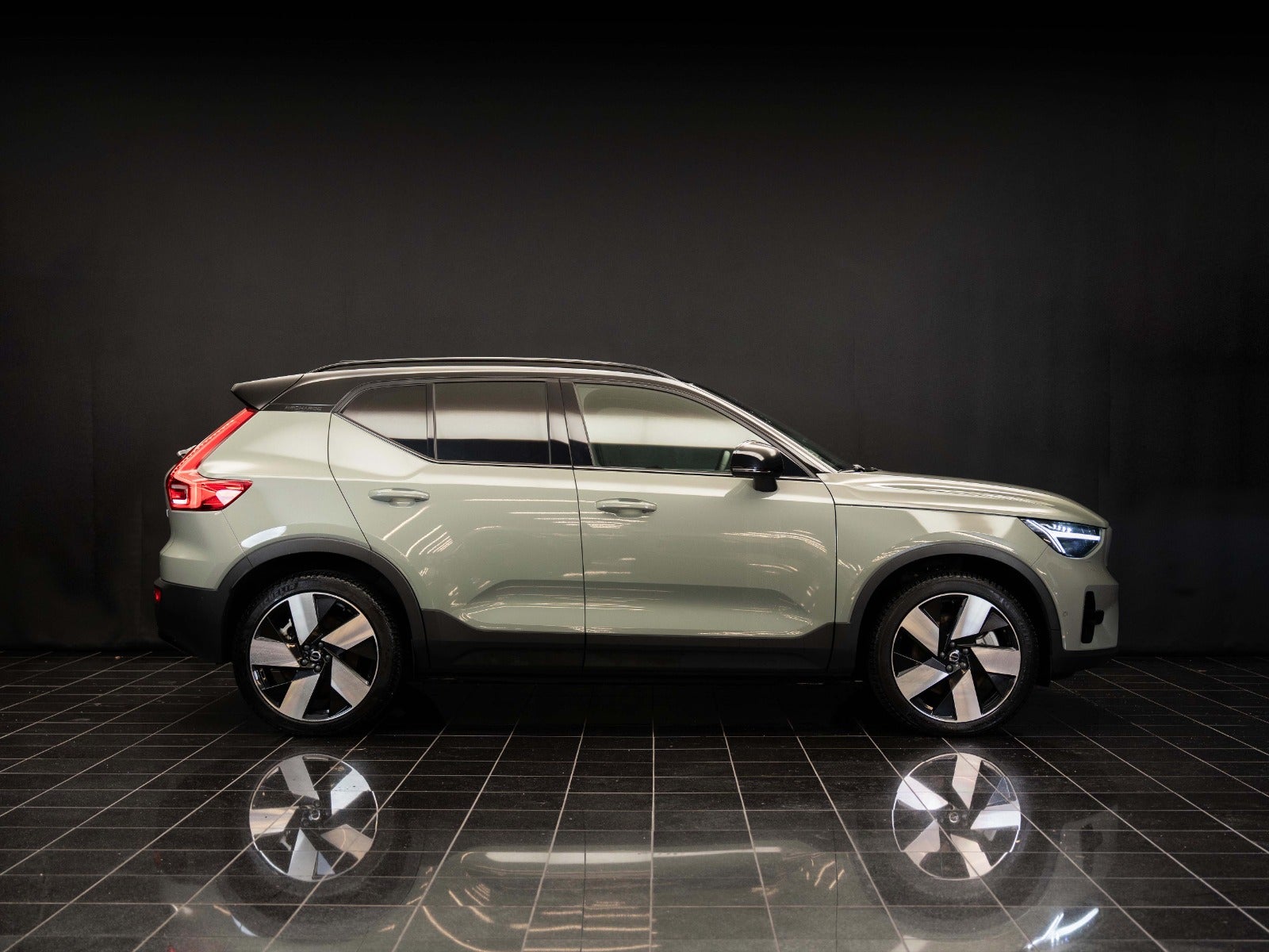 flexleasing-volvo-xc40-recharge-twin-ultimate-5d-findleasing