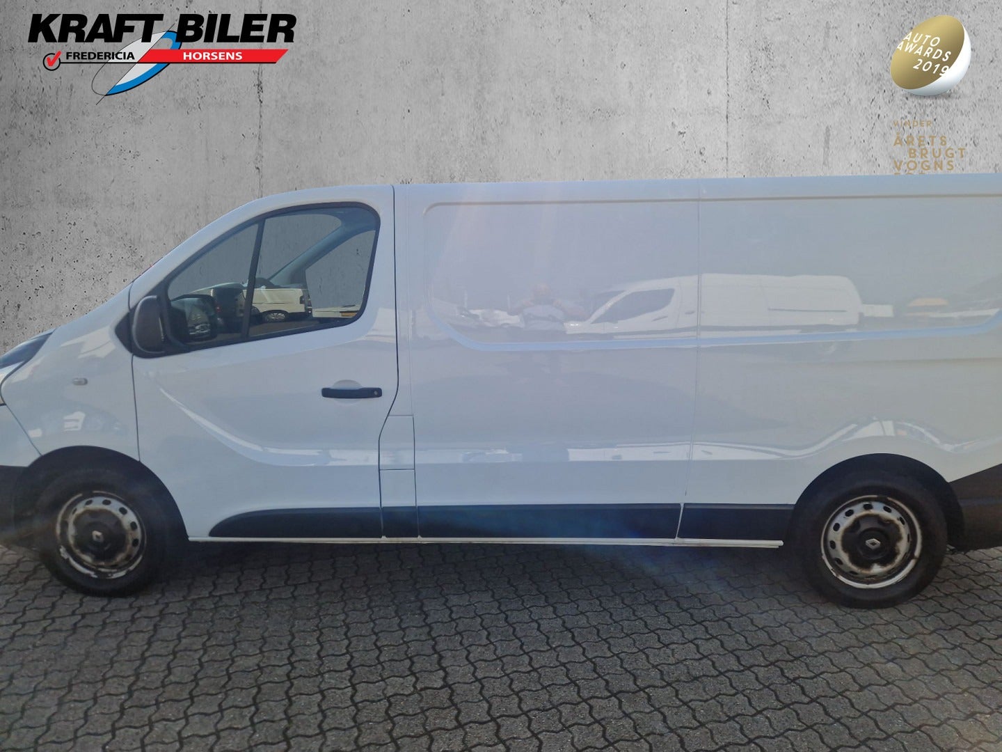 flexleasing-renault-trafic-t29-16-dci-125-l2h1-findleasing