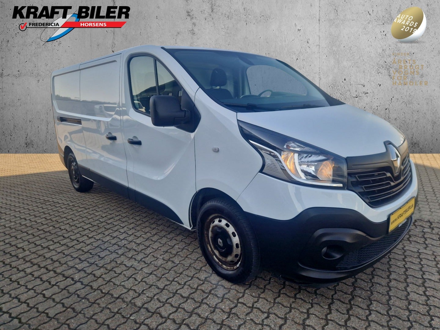 flexleasing-renault-trafic-t29-16-dci-125-l2h1-findleasing