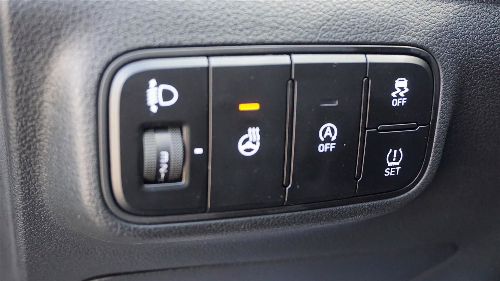 flexleasing-hyundai-bayon-10-t-gdi-essential-5d-findleasing