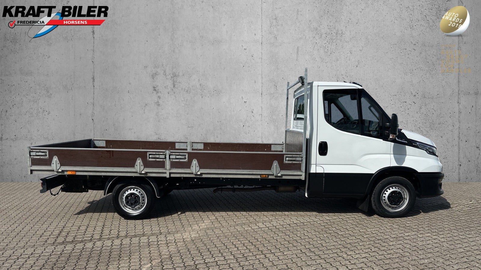 flexleasing-iveco-daily-30-35s18-4100mm-lad-ag8-findleasing