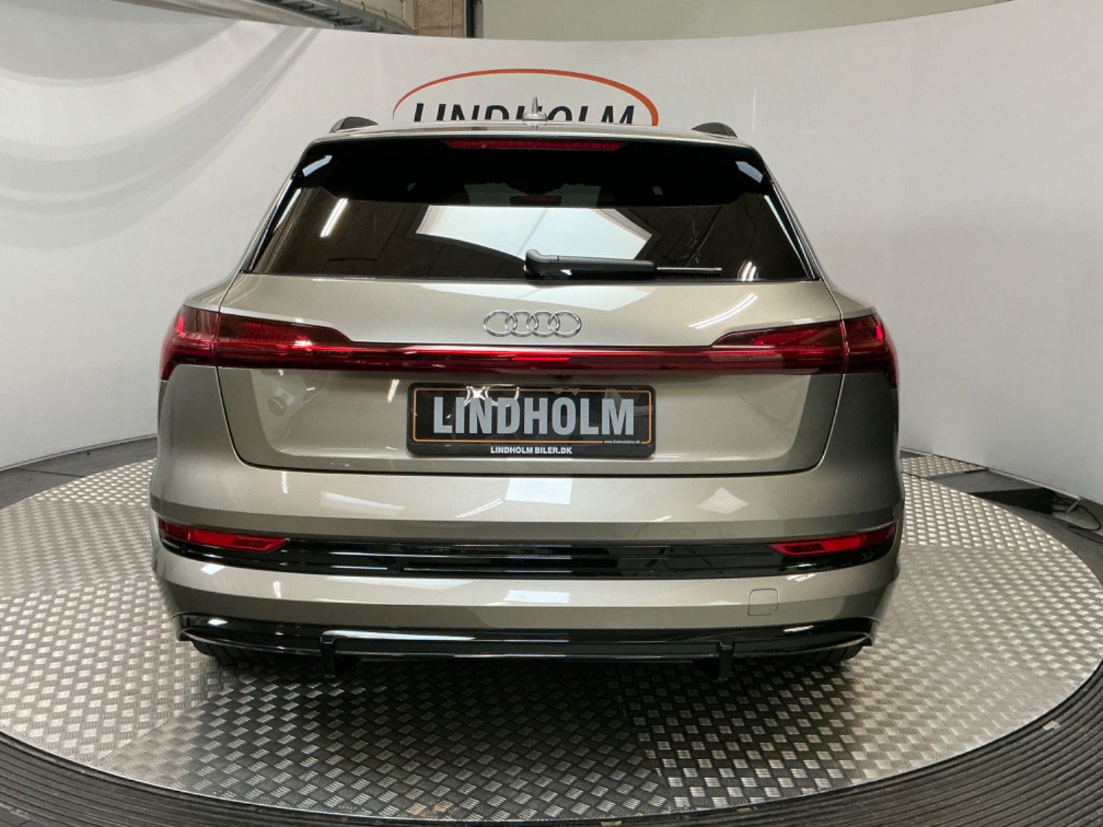 flexleasing-audi-e-tron-55-s-line-quattro-5d-findleasing