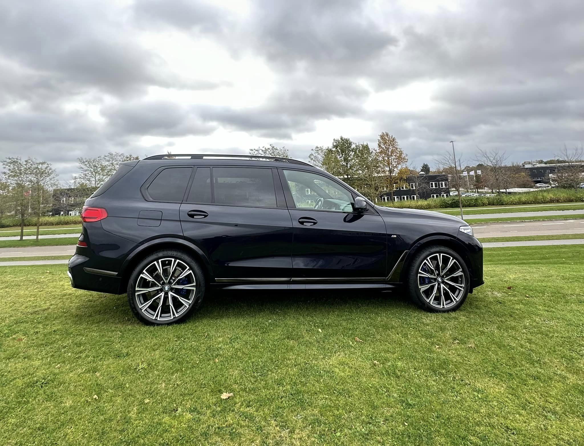 flexleasing-bmw-x7-40i-7-sders-340-hk-xdrive-steptronic-findleasing