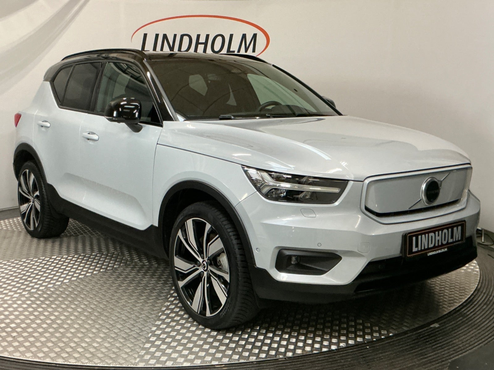 flexleasing-volvo-xc40-p8-recharge-twin-pro-5d-findleasing