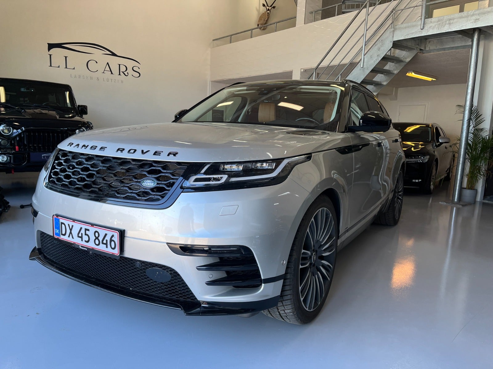 flexleasing-land-rover-range-rover-velar-30-p380-r-dynamic-hse-aut-5d-findleasing