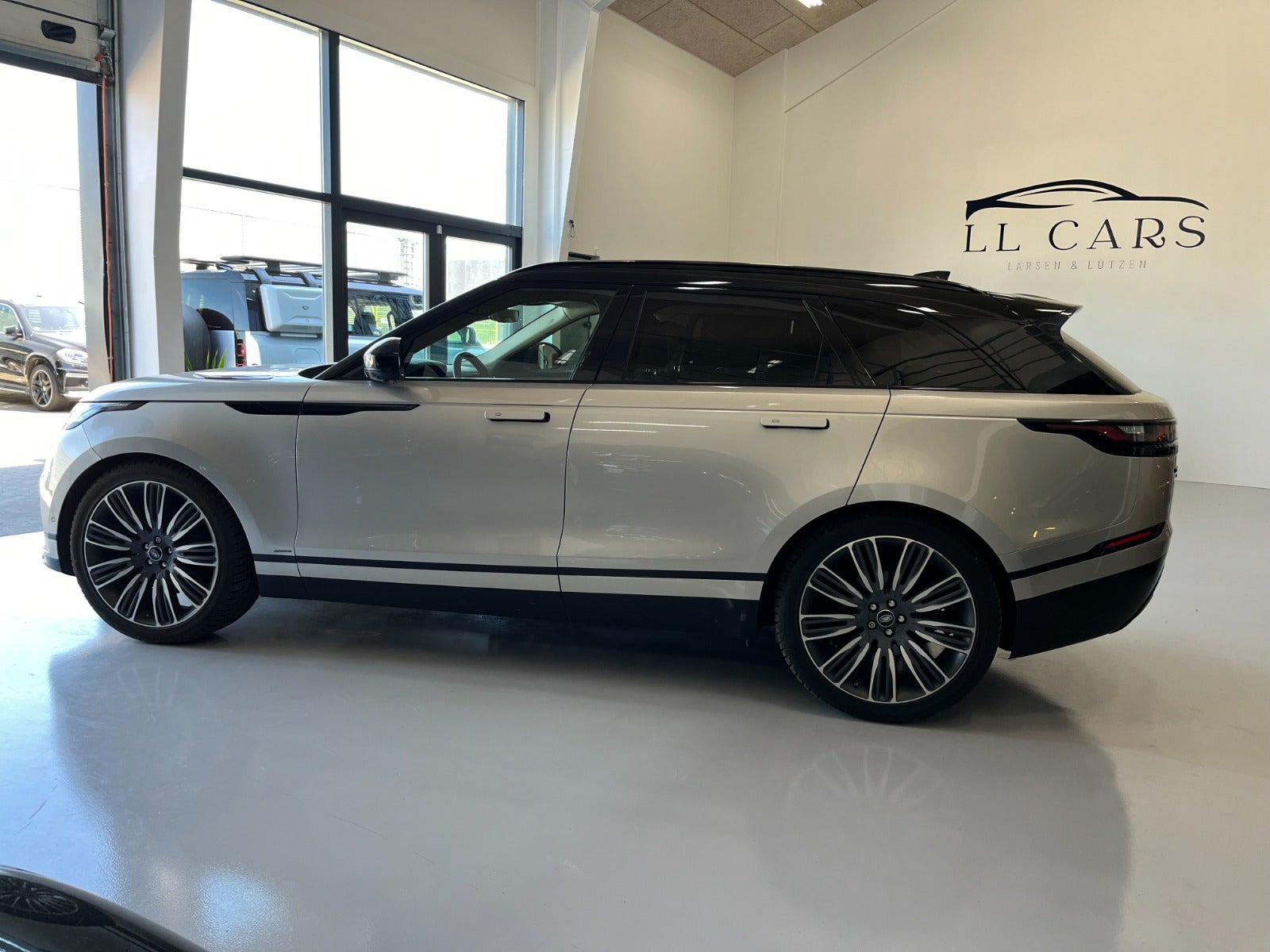 flexleasing-land-rover-range-rover-velar-30-p380-r-dynamic-hse-aut-5d-findleasing