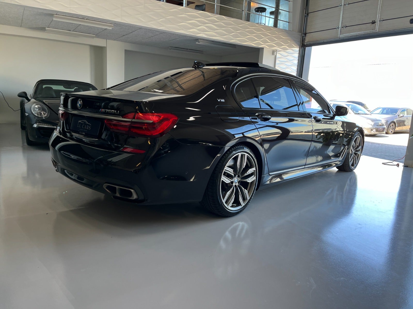 flexleasing-bmw-m760li-66-xdrive-aut-4d-findleasing