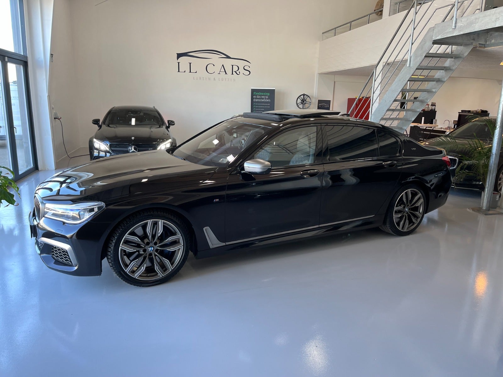 flexleasing-bmw-m760li-66-xdrive-aut-4d-findleasing