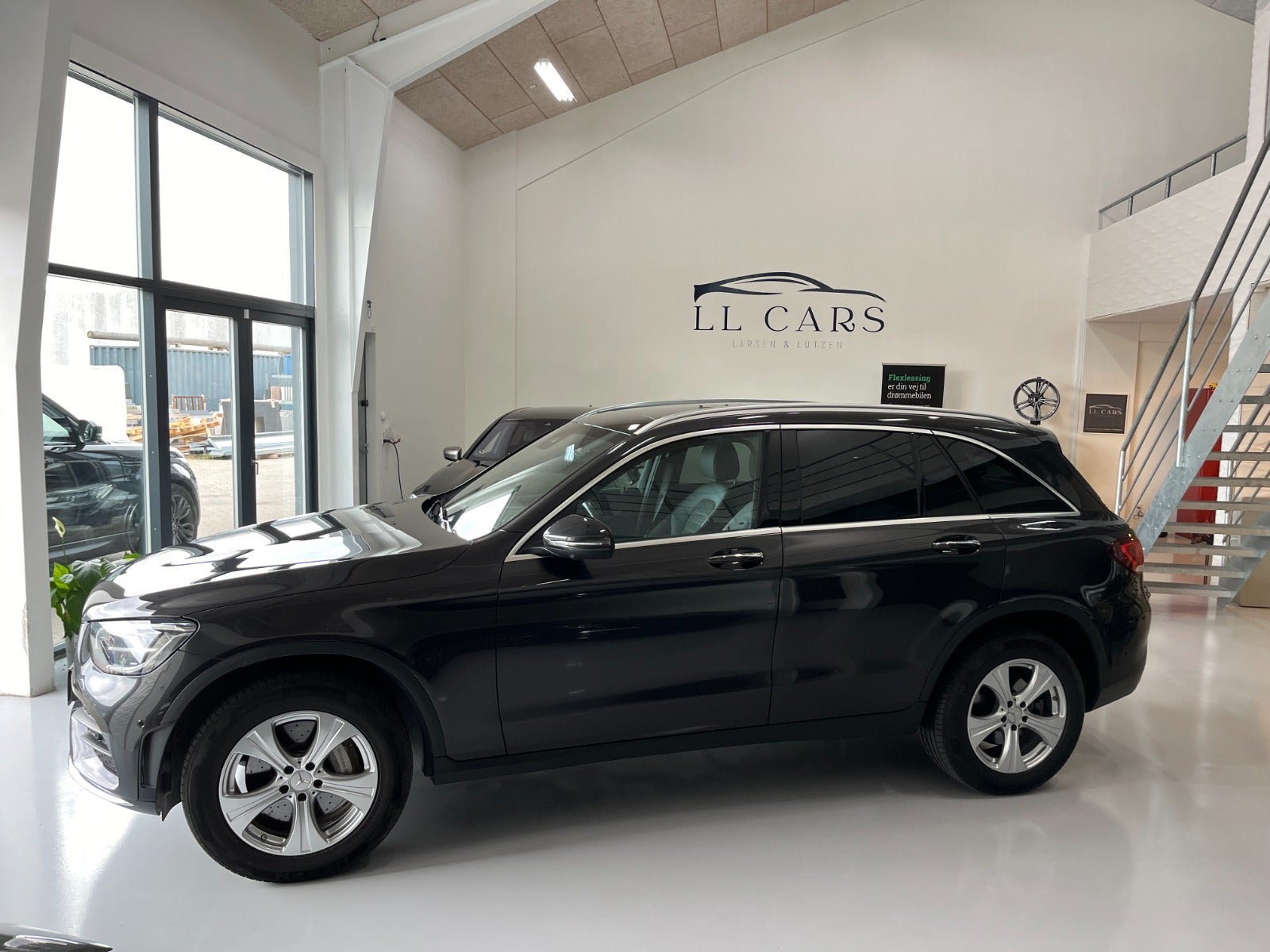 flexleasing-mercedes-glc300-de-20-advantage-amg-aut-4matic-5d-findleasing