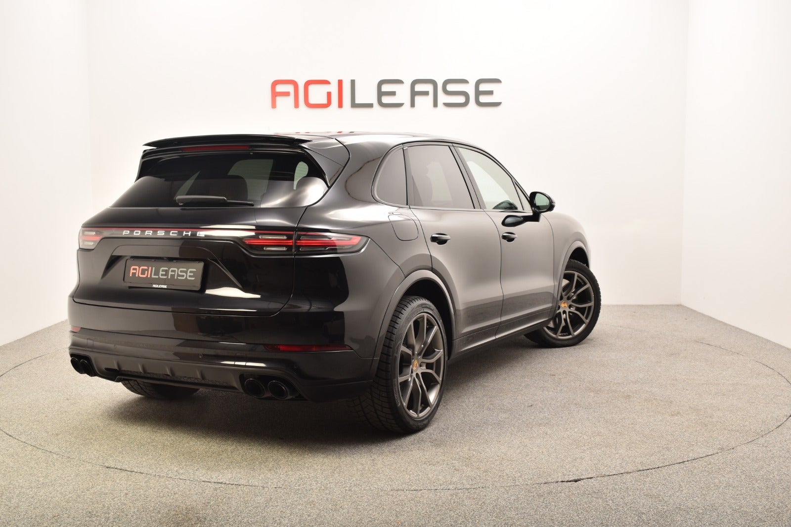 flexleasing-porsche-cayenne-turbo-40-tiptr-5d-findleasing