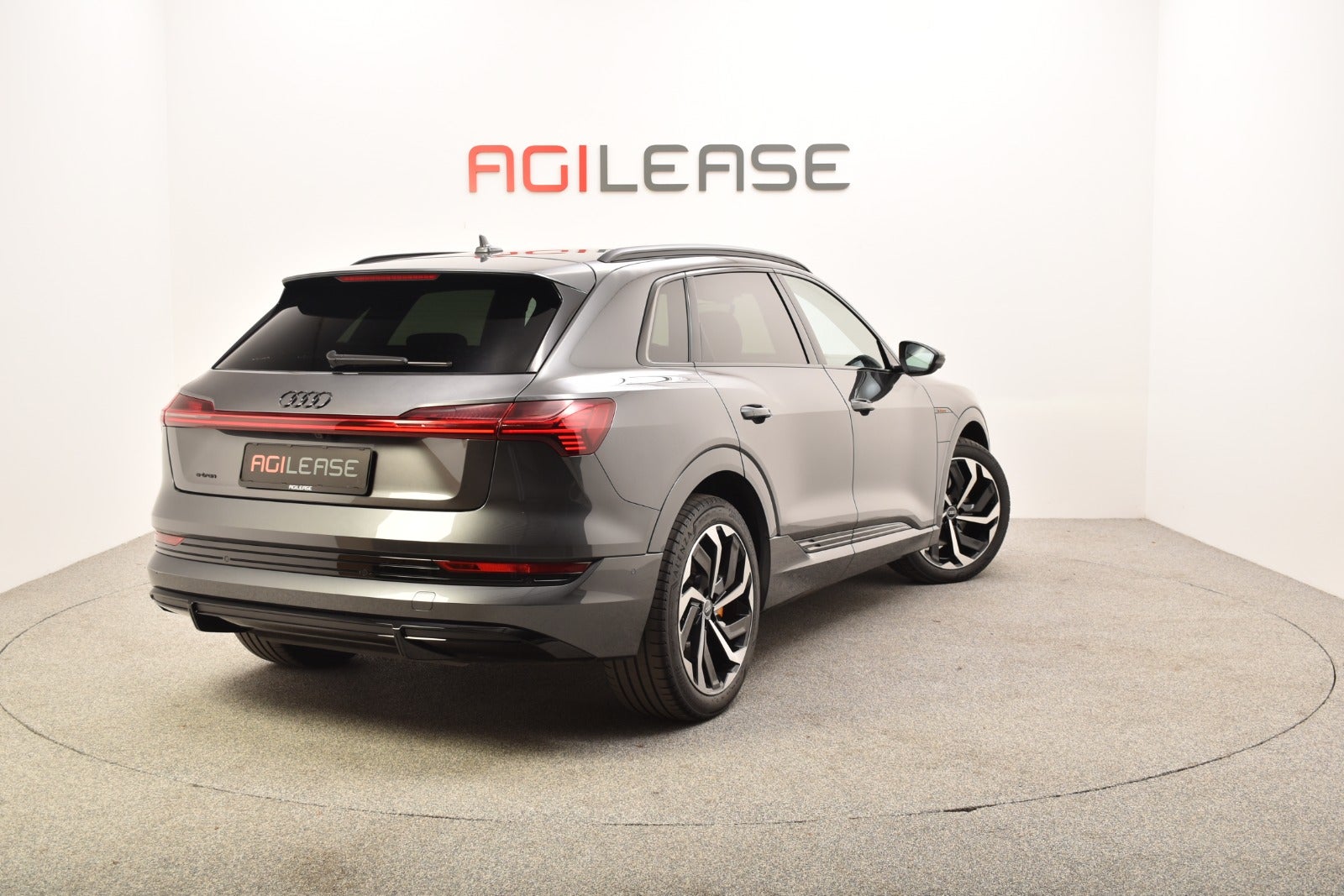 flexleasing-audi-e-tron-55-s-line-quattro-5d-findleasing