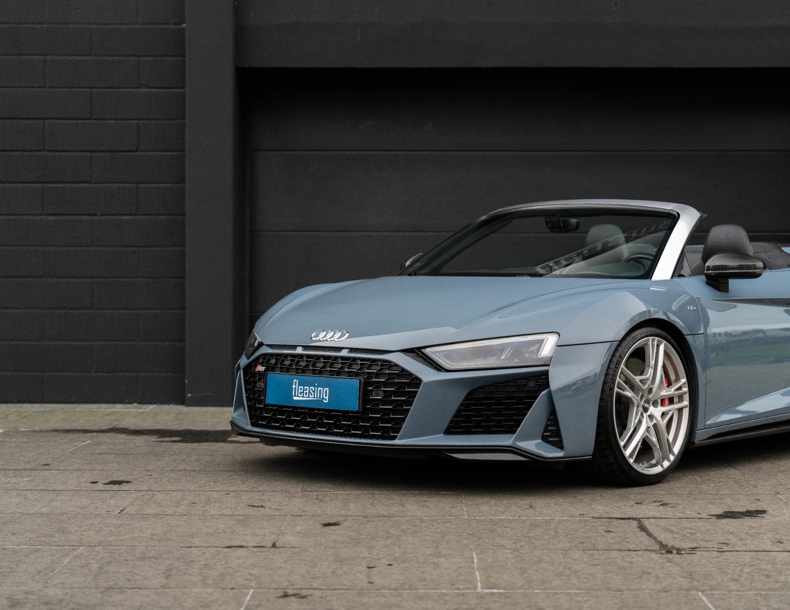 flexleasing-audi-r8-52-fsi-spyder-performance-quattro-s-tr-2d-findleasing