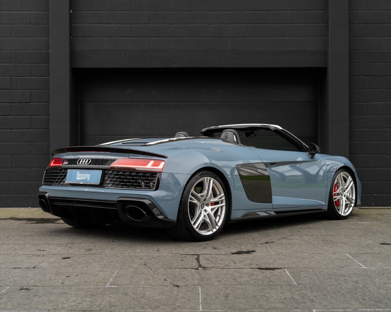 flexleasing-audi-r8-52-fsi-spyder-performance-quattro-s-tr-2d-findleasing