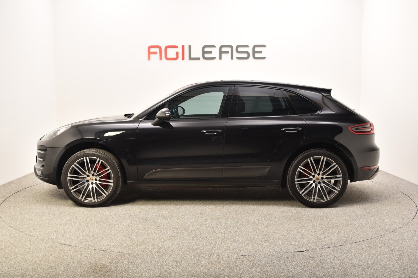 flexleasing-porsche-macan-turbo-36-pdk-5d-findleasing