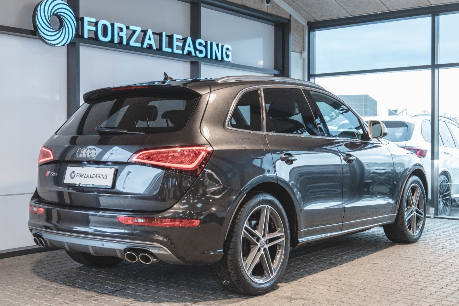 flexleasing-audi-sq5-30-tdi-313-quattro-tiptr-5d-findleasing