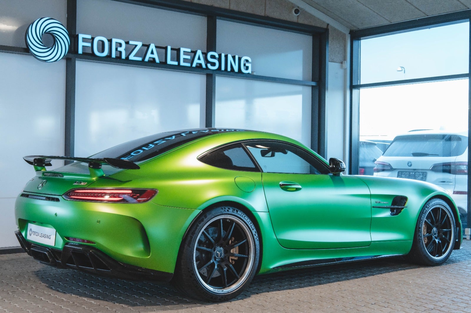 flexleasing-mercedes-amg-gt-r-40-aut-2d-findleasing